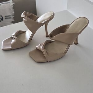 Elegant Tan Women's Heels